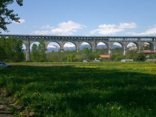 Cuneo - Poliziotto fuori servizio salva uomo dal suicidio sul viadotto Soleri