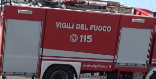 Revello - Incendio in un tunnel agricolo: nessun ferito